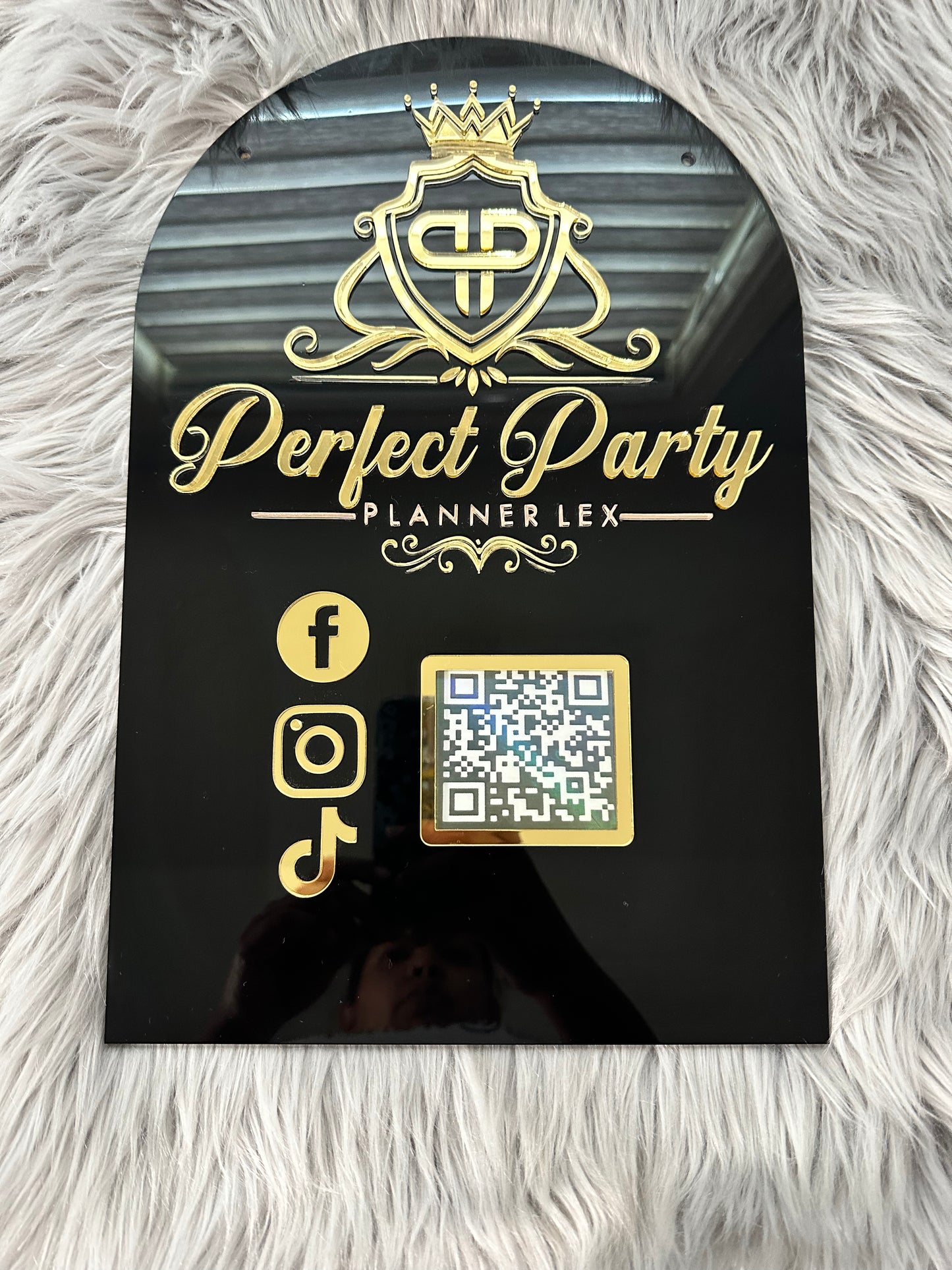 Business Signs / QR Signage